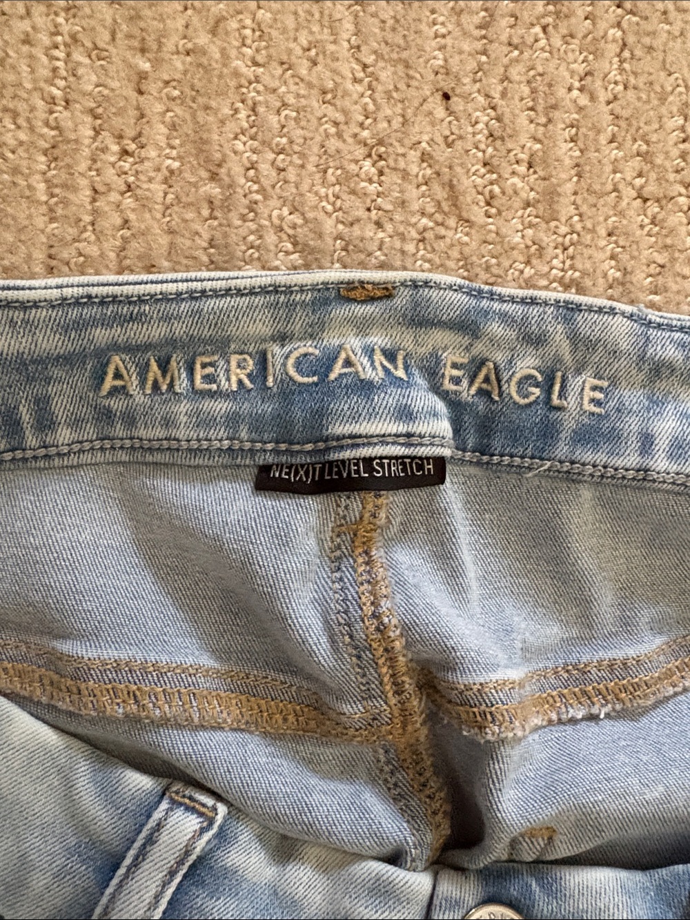 American Eagle Outfitters Light Wash Ripped Skinny Jeans - Picture 4 of 5